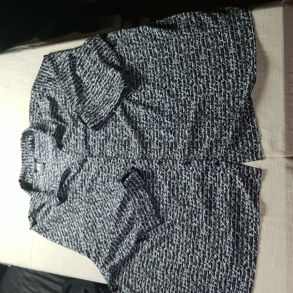 Catherine's 4x Button Down Tshirt - image 2